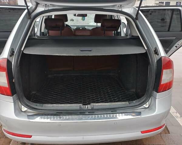 Серый Шкода Октавия, объемом двигателя 1.39 л и пробегом 243 тыс. км за 6400 $, фото 5 на Automoto.ua