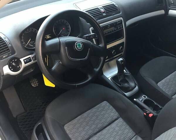 Серый Шкода Октавия, объемом двигателя 1.6 л и пробегом 342 тыс. км за 6500 $, фото 8 на Automoto.ua