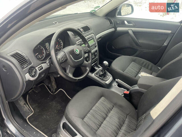 Сірий Шкода Октавія, об'ємом двигуна 1.8 л та пробігом 270 тис. км за 6900 $, фото 11 на Automoto.ua