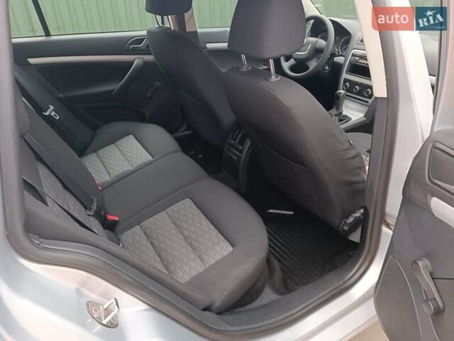 Серый Шкода Октавия, объемом двигателя 1.6 л и пробегом 241 тыс. км за 7450 $, фото 30 на Automoto.ua