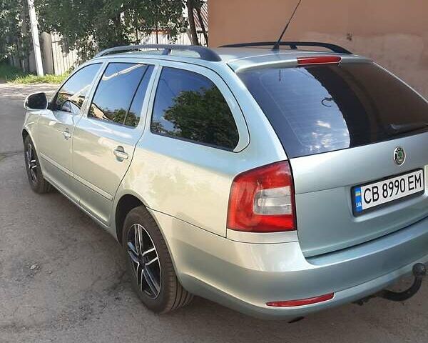Шкода Октавия 2009 в Чернигове на Automoto.ua Серый Шкода Октавия, объемом двигателя 1.6 л и пробегом 229 тыс. км за 8500 $, фото 4 на Automoto.ua