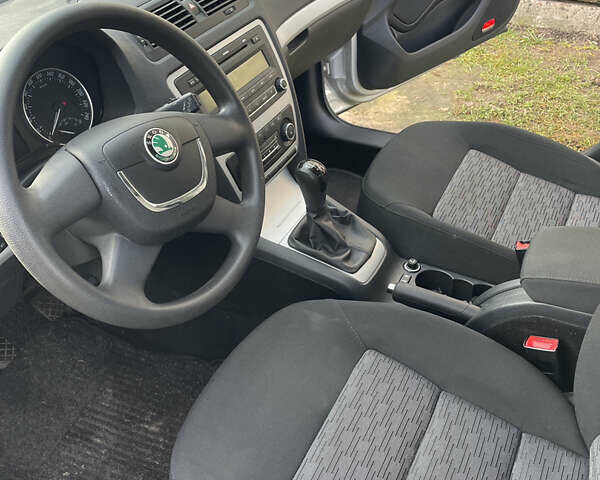 Сірий Шкода Октавія, об'ємом двигуна 1.4 л та пробігом 164 тис. км за 6000 $, фото 10 на Automoto.ua