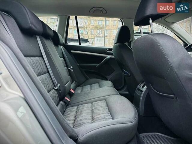 Сірий Шкода Октавія, об'ємом двигуна 1.39 л та пробігом 274 тис. км за 7200 $, фото 22 на Automoto.ua