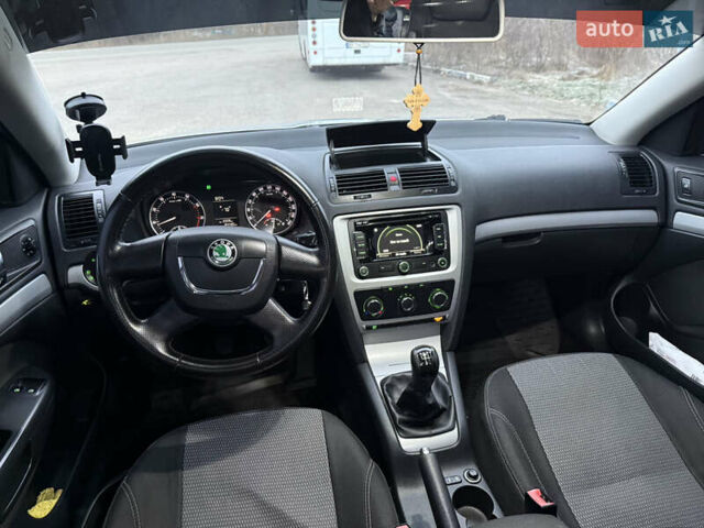 Серый Шкода Октавия, объемом двигателя 1.6 л и пробегом 184 тыс. км за 9500 $, фото 19 на Automoto.ua