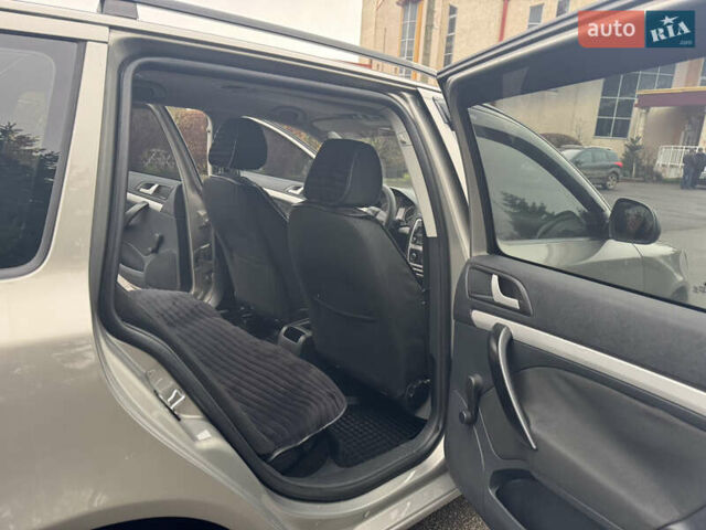 Серый Шкода Октавия, объемом двигателя 1.6 л и пробегом 218 тыс. км за 8200 $, фото 11 на Automoto.ua