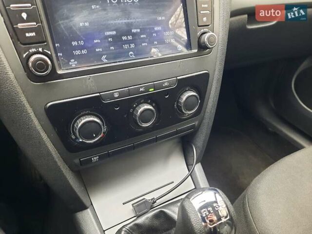 Серый Шкода Октавия, объемом двигателя 1.6 л и пробегом 250 тыс. км за 7370 $, фото 82 на Automoto.ua