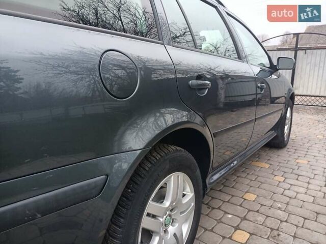 Серый Шкода Октавия, объемом двигателя 1.6 л и пробегом 224 тыс. км за 5999 $, фото 12 на Automoto.ua