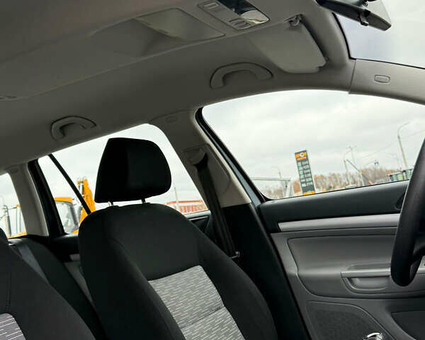 Сірий Шкода Октавія, об'ємом двигуна 1.6 л та пробігом 176 тис. км за 8999 $, фото 84 на Automoto.ua