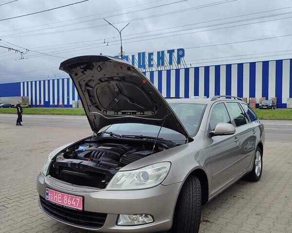 Сірий Шкода Октавія, об'ємом двигуна 1.6 л та пробігом 195 тис. км за 7800 $, фото 65 на Automoto.ua