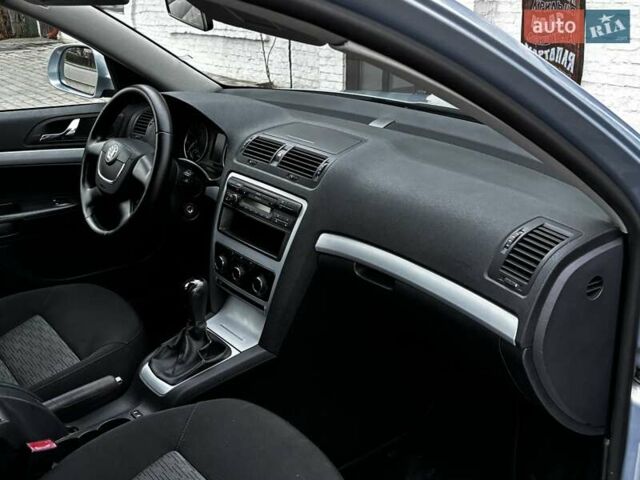 Серый Шкода Октавия, объемом двигателя 1.6 л и пробегом 203 тыс. км за 8099 $, фото 71 на Automoto.ua
