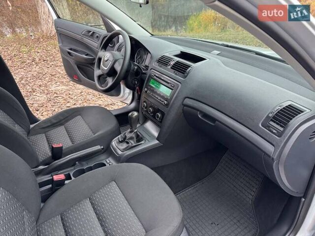 Серый Шкода Октавия, объемом двигателя 1.6 л и пробегом 182 тыс. км за 7700 $, фото 53 на Automoto.ua