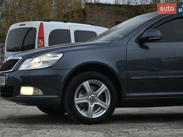 Сірий Шкода Октавія, об'ємом двигуна 1.6 л та пробігом 232 тис. км за 7700 $, фото 30 на Automoto.ua