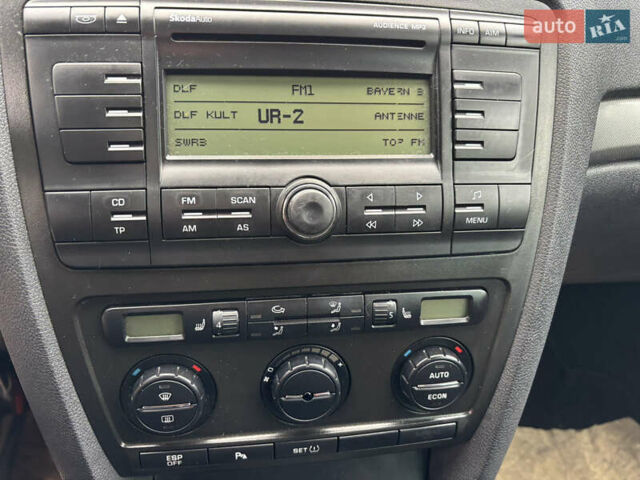 Сірий Шкода Октавія, об'ємом двигуна 1.6 л та пробігом 242 тис. км за 6600 $, фото 23 на Automoto.ua