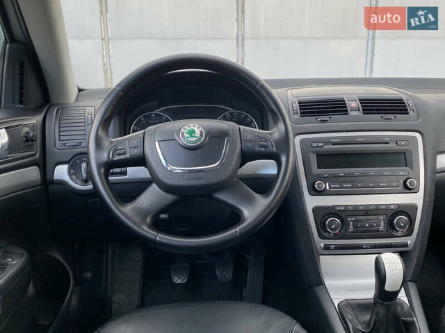 Сірий Шкода Октавія, об'ємом двигуна 1.8 л та пробігом 230 тис. км за 7100 $, фото 35 на Automoto.ua