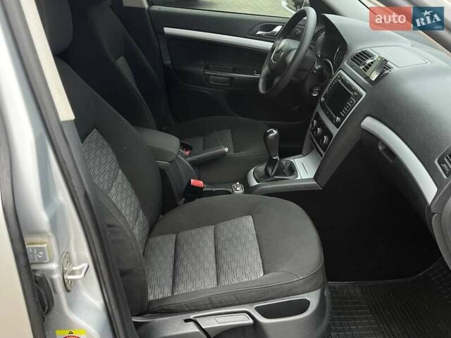 Серый Шкода Октавия, объемом двигателя 1.6 л и пробегом 188 тыс. км за 6900 $, фото 12 на Automoto.ua