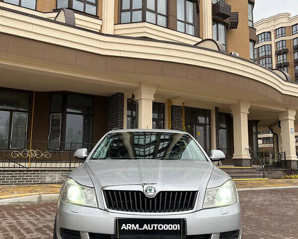 Серый Шкода Октавия, объемом двигателя 1.9 л и пробегом 240 тыс. км за 7490 $, фото 1 на Automoto.ua