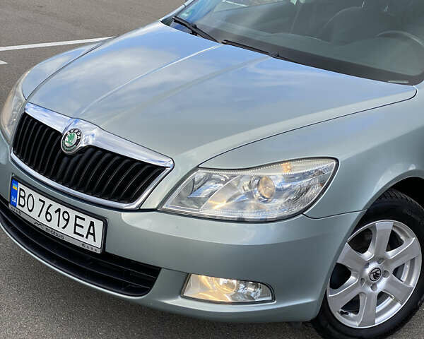 Сірий Шкода Октавія, об'ємом двигуна 1.8 л та пробігом 230 тис. км за 7100 $, фото 1 на Automoto.ua