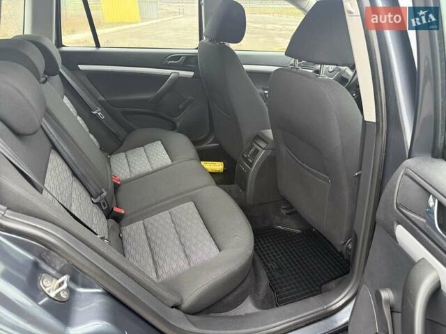 Сірий Шкода Октавія, об'ємом двигуна 1.6 л та пробігом 205 тис. км за 7900 $, фото 25 на Automoto.ua