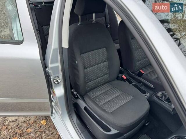 Серый Шкода Октавия, объемом двигателя 1.6 л и пробегом 182 тыс. км за 7700 $, фото 54 на Automoto.ua