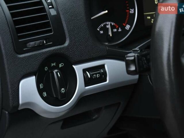 Сірий Шкода Октавія, об'ємом двигуна 1.6 л та пробігом 232 тис. км за 7700 $, фото 4 на Automoto.ua