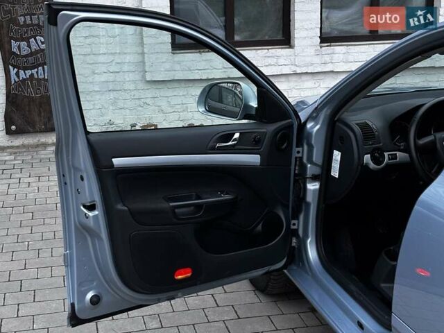 Серый Шкода Октавия, объемом двигателя 1.6 л и пробегом 203 тыс. км за 8099 $, фото 90 на Automoto.ua