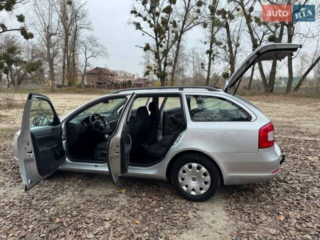 Серый Шкода Октавия, объемом двигателя 1.6 л и пробегом 182 тыс. км за 7700 $, фото 69 на Automoto.ua