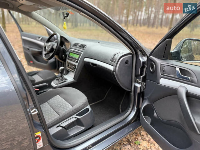 Серый Шкода Октавия, объемом двигателя 1.8 л и пробегом 220 тыс. км за 8200 $, фото 22 на Automoto.ua