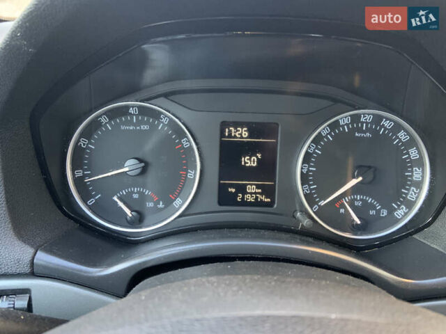 Серый Шкода Октавия, объемом двигателя 1.6 л и пробегом 219 тыс. км за 7800 $, фото 10 на Automoto.ua
