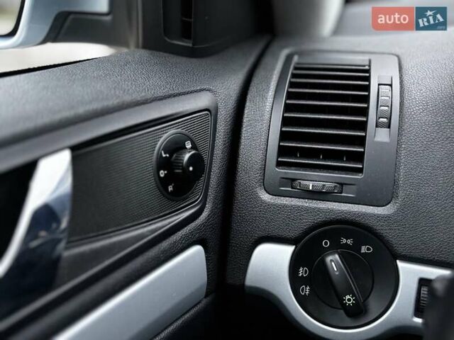 Серый Шкода Октавия, объемом двигателя 1.6 л и пробегом 203 тыс. км за 8099 $, фото 77 на Automoto.ua