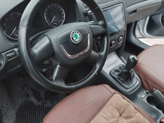 Серый Шкода Октавия, объемом двигателя 1.4 л и пробегом 243 тыс. км за 6400 $, фото 7 на Automoto.ua