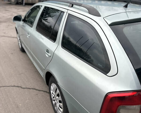 Серый Шкода Октавия, объемом двигателя 1.6 л и пробегом 261 тыс. км за 6100 $, фото 7 на Automoto.ua