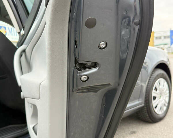 Серый Шкода Октавия, объемом двигателя 1.6 л и пробегом 176 тыс. км за 8999 $, фото 74 на Automoto.ua