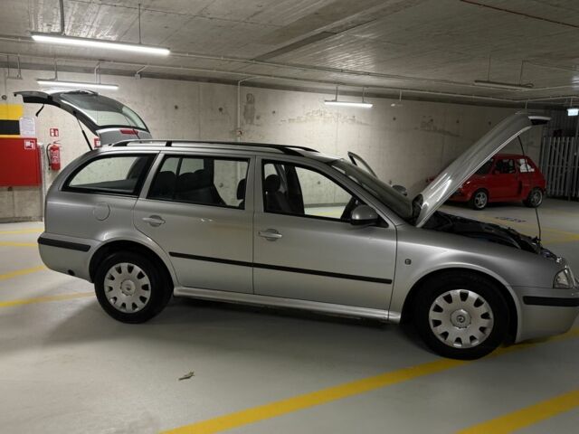 Серый Шкода Октавия, объемом двигателя 1.6 л и пробегом 235 тыс. км за 2900 $, фото 3 на Automoto.ua