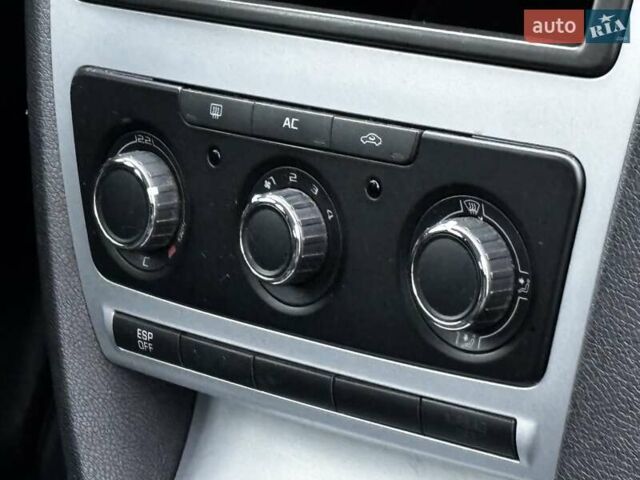 Серый Шкода Октавия, объемом двигателя 1.6 л и пробегом 203 тыс. км за 8099 $, фото 75 на Automoto.ua