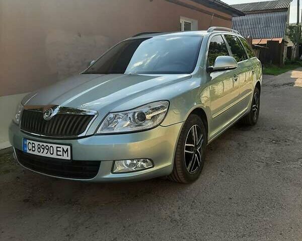 Шкода Октавия 2009 в Чернигове на Automoto.ua Серый Шкода Октавия, объемом двигателя 1.6 л и пробегом 229 тыс. км за 8500 $, фото 2 на Automoto.ua