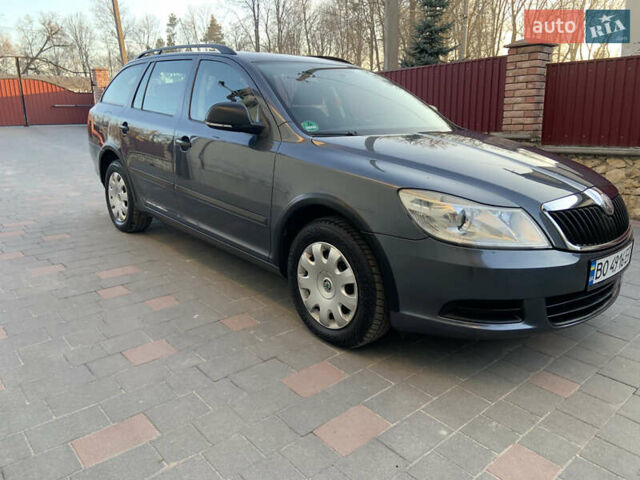 Серый Шкода Октавия, объемом двигателя 1.6 л и пробегом 219 тыс. км за 7800 $, фото 1 на Automoto.ua