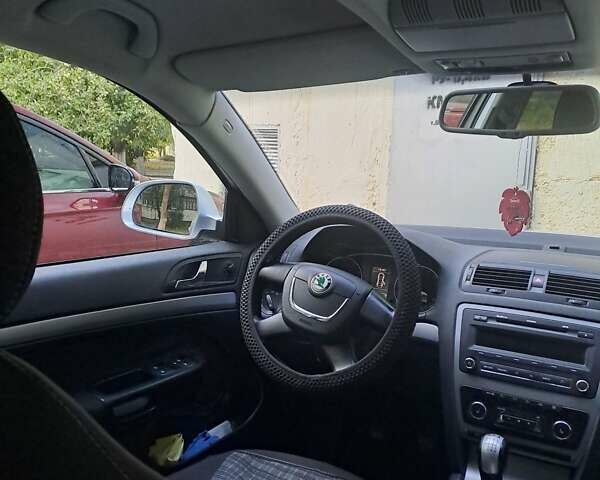 Серый Шкода Октавия, объемом двигателя 1.8 л и пробегом 241 тыс. км за 7700 $, фото 10 на Automoto.ua