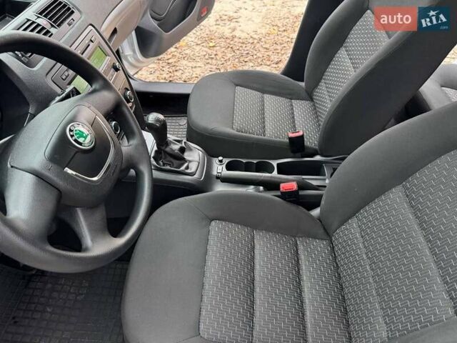 Серый Шкода Октавия, объемом двигателя 1.6 л и пробегом 182 тыс. км за 7700 $, фото 58 на Automoto.ua