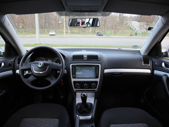 Серый Шкода Октавия, объемом двигателя 1.4 л и пробегом 205 тыс. км за 7900 $, фото 11 на Automoto.ua