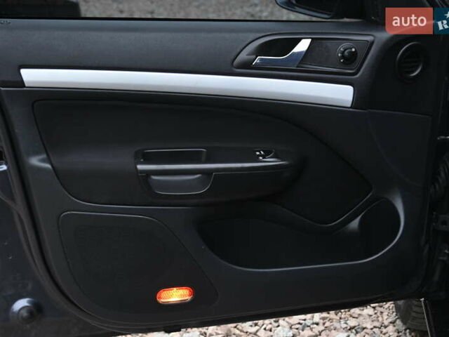 Сірий Шкода Октавія, об'ємом двигуна 1.6 л та пробігом 232 тис. км за 7700 $, фото 6 на Automoto.ua