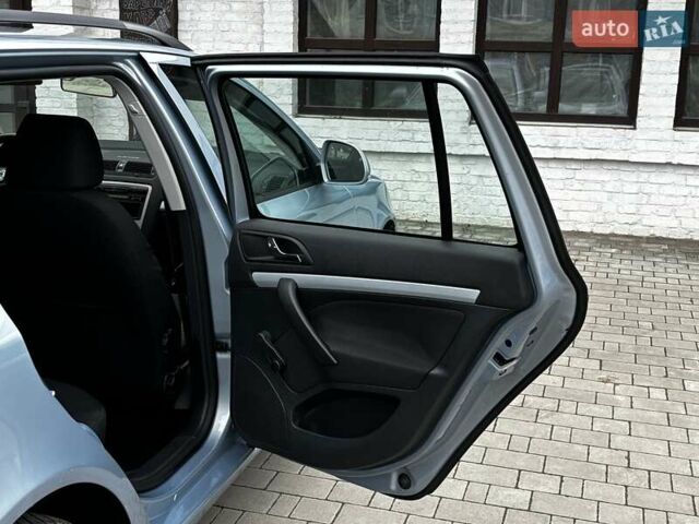 Серый Шкода Октавия, объемом двигателя 1.6 л и пробегом 203 тыс. км за 8099 $, фото 103 на Automoto.ua