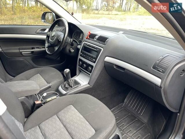 Шкода Октавія 2009 у Калуше на Automoto.ua Сірий Шкода Октавія, об'ємом двигуна 1.4 л та пробігом 200 тис. км за 7400 $, фото 12 на Automoto.ua