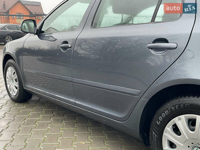 Серый Шкода Октавия, объемом двигателя 1.6 л и пробегом 181 тыс. км за 8877 $, фото 140 на Automoto.ua