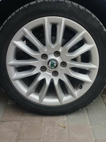 Серый Шкода Октавия, объемом двигателя 1.8 л и пробегом 215 тыс. км за 8000 $, фото 13 на Automoto.ua