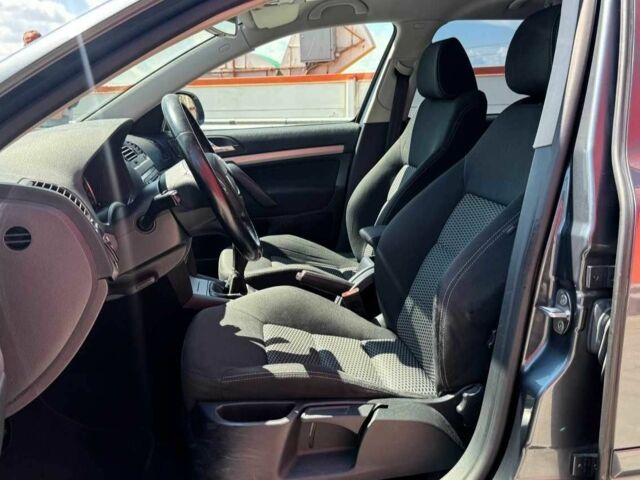 Серый Шкода Октавия, объемом двигателя 1.8 л и пробегом 235 тыс. км за 6990 $, фото 8 на Automoto.ua