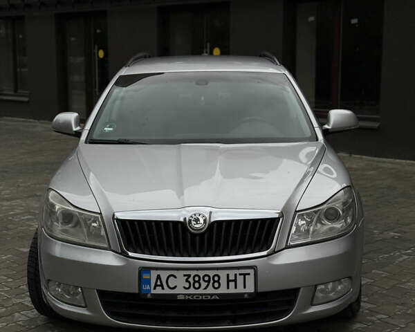 Сірий Шкода Октавія, об'ємом двигуна 1.97 л та пробігом 266 тис. км за 7500 $, фото 1 на Automoto.ua
