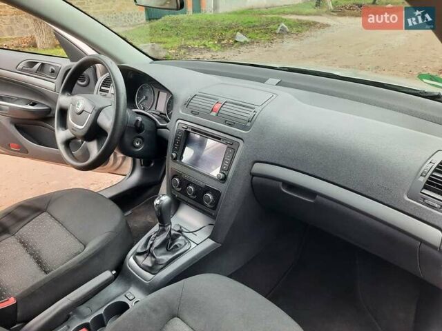 Серый Шкода Октавия, объемом двигателя 1.6 л и пробегом 250 тыс. км за 7550 $, фото 37 на Automoto.ua