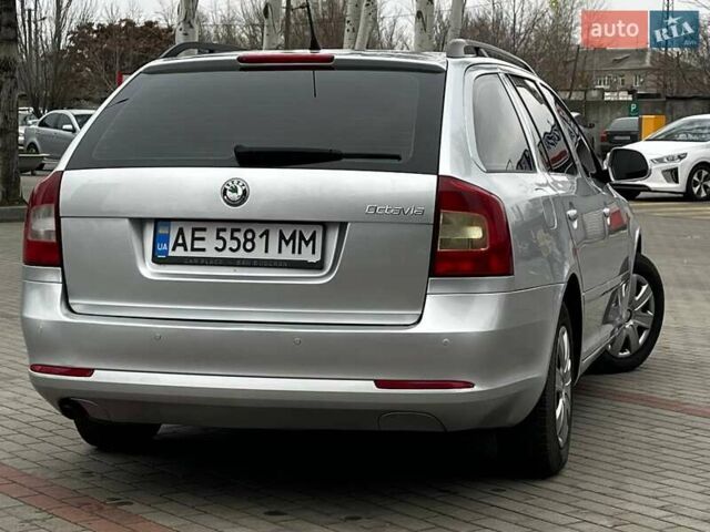 Серый Шкода Октавия, объемом двигателя 1.6 л и пробегом 188 тыс. км за 6900 $, фото 3 на Automoto.ua