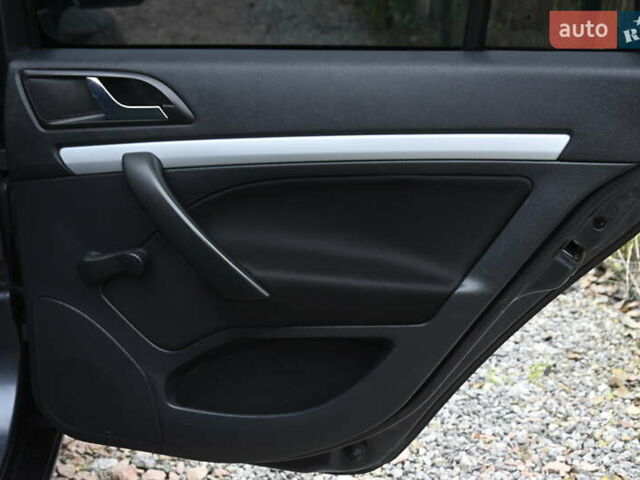 Сірий Шкода Октавія, об'ємом двигуна 1.6 л та пробігом 232 тис. км за 7700 $, фото 13 на Automoto.ua