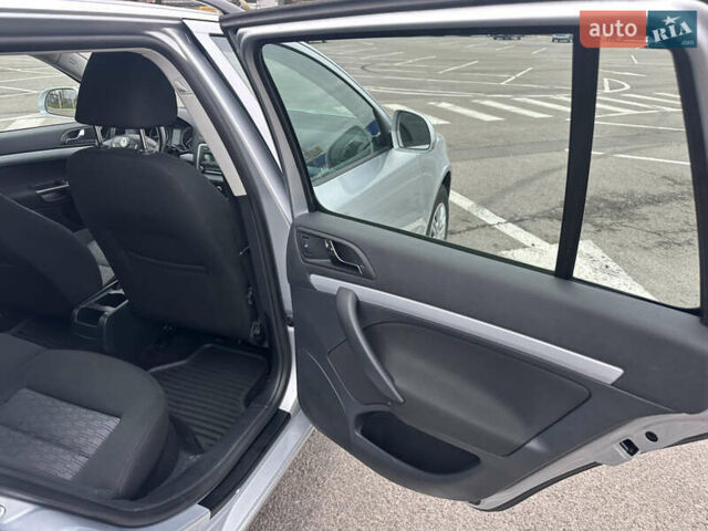 Серый Шкода Октавия, объемом двигателя 1.6 л и пробегом 168 тыс. км за 7250 $, фото 12 на Automoto.ua